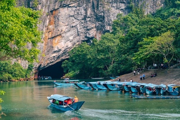 Phong Nha Cave